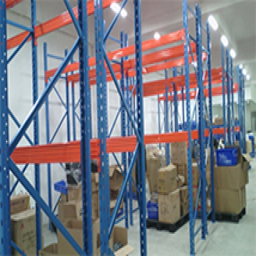 中山某公司重型貨架現(xiàn)場 中山某公司重型貨架現(xiàn)場